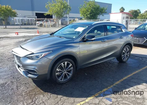 2017 Infiniti Qx30 Premium z USA, uszkodzony, nr VIN SJKCH5CR8HA017659